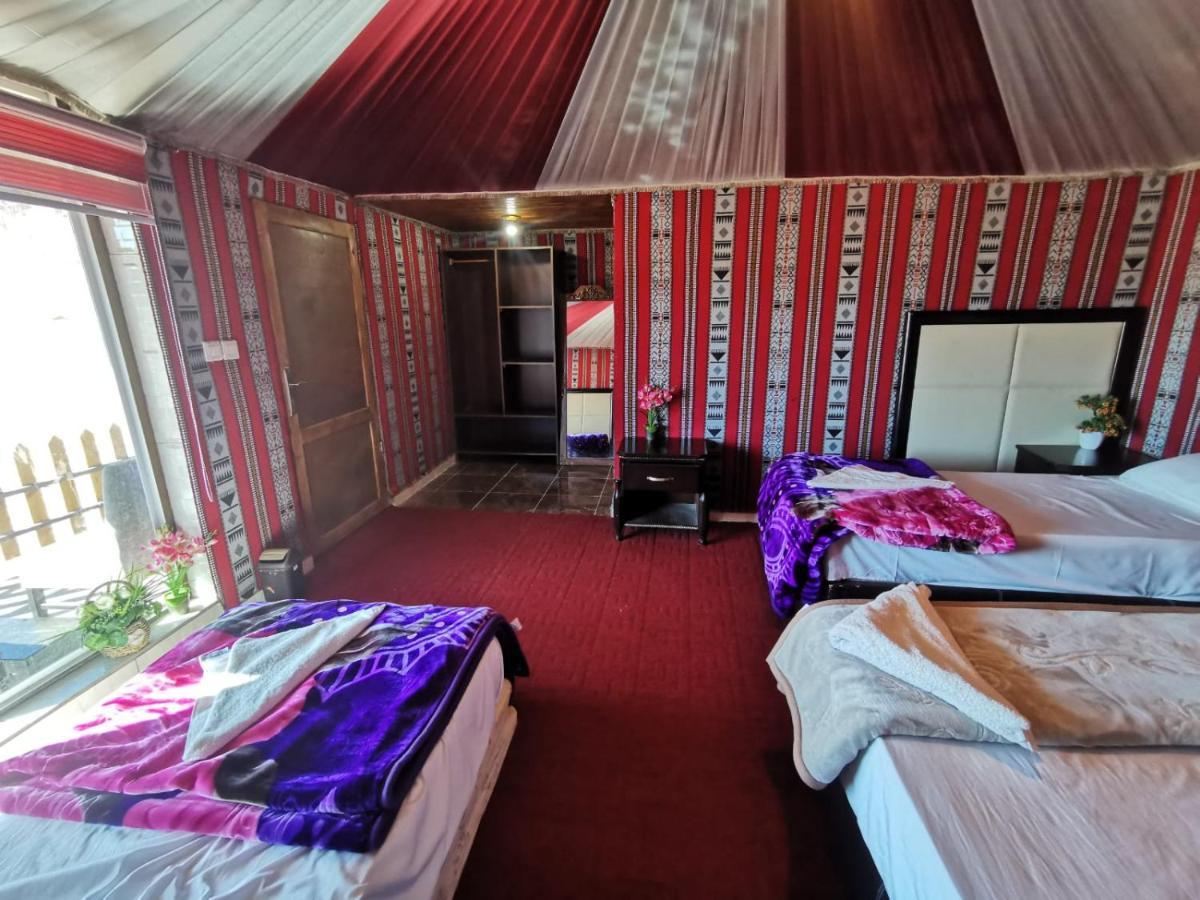 Wadi Rum Oscar Camp Exterior photo