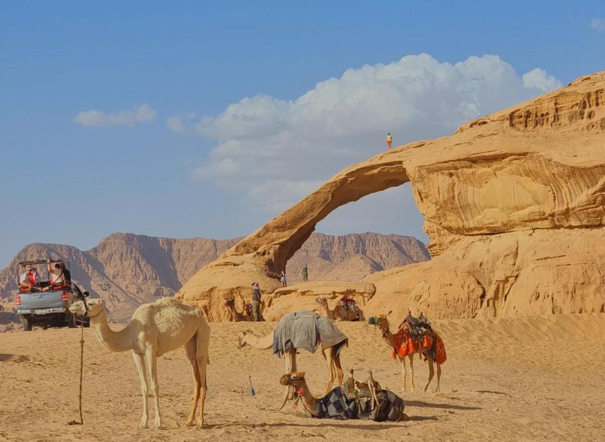 Wadi Rum Oscar Camp Exterior photo