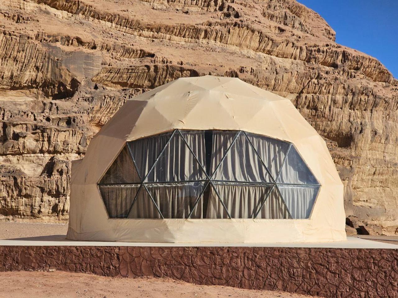 Wadi Rum Oscar Camp Exterior photo
