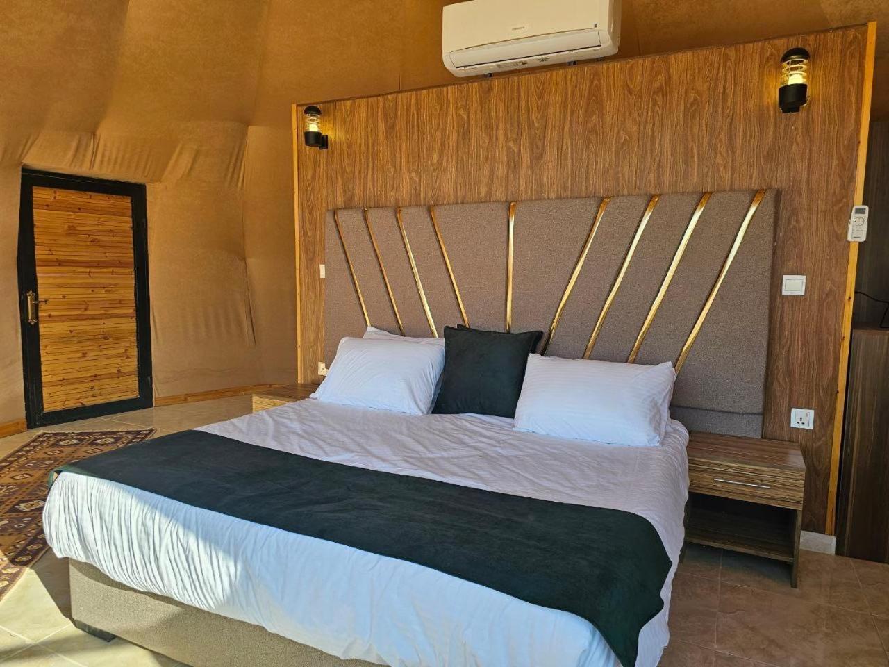 Wadi Rum Oscar Camp Exterior photo